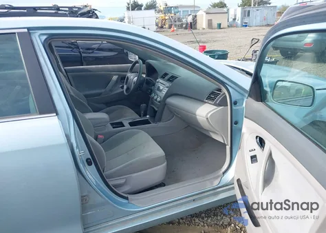 2009 Toyota Camry Le z USA, uszkodzony, nr VIN 4T4BE46K59R074337